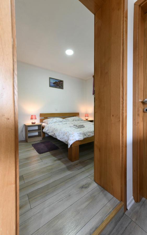 Apartman Jakov Rakovica Exterior photo