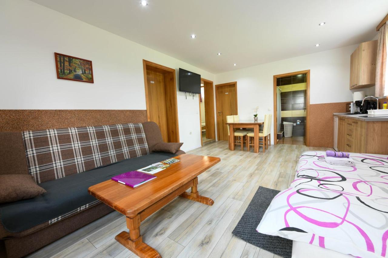 Apartman Jakov Rakovica Exterior photo